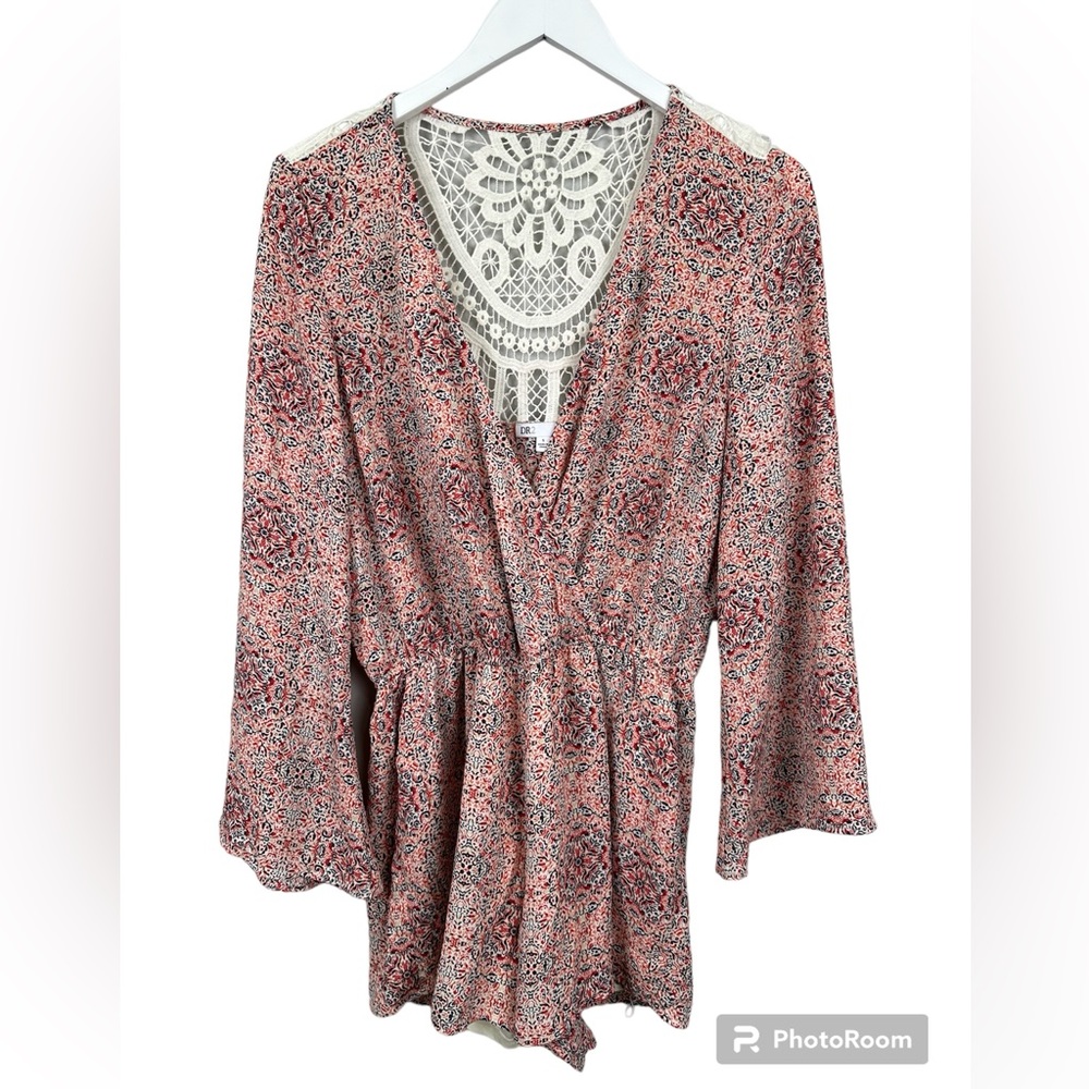 DR2 by Daniel Rainn Anthropologie Print Crochet Back Romper Size Small